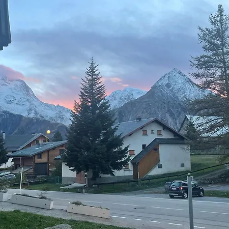 Entierement Renove Au Pied Du Telesiege Du Diable レ・デュー・アルプ